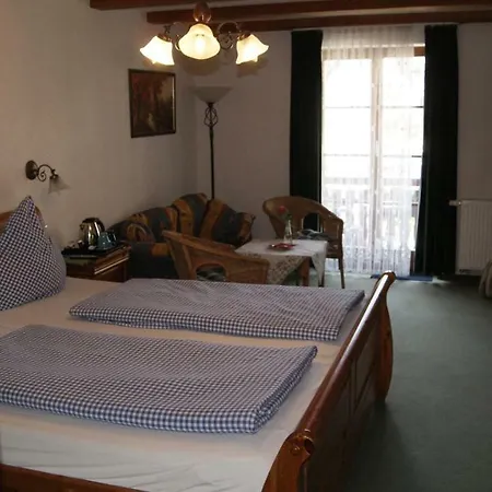 Gastehaus Sonne فندق شلينغين